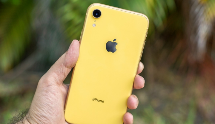 تاخیر در تولید Iphone SE 2024 !